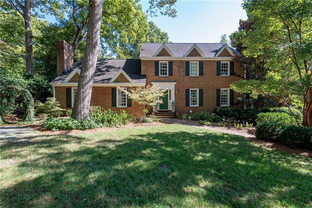 565 11th Ave Circle - Photo 1