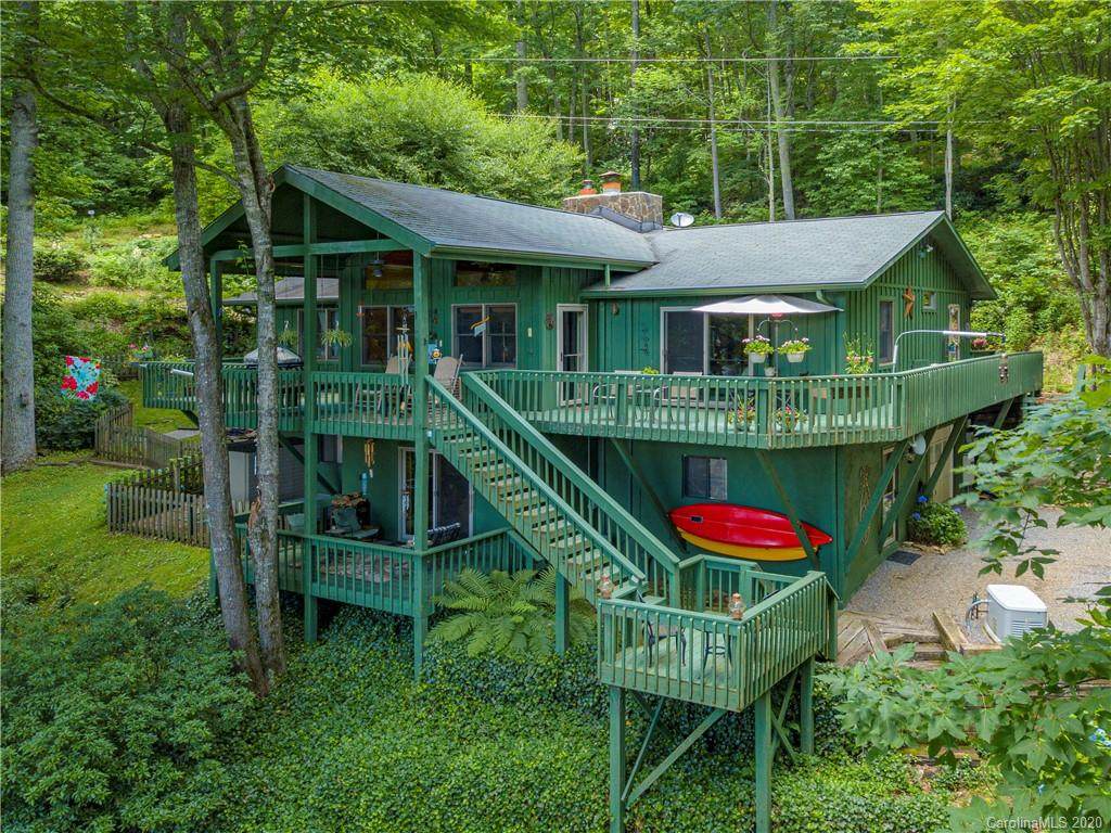 550 Mountainside Drive - Photo 1