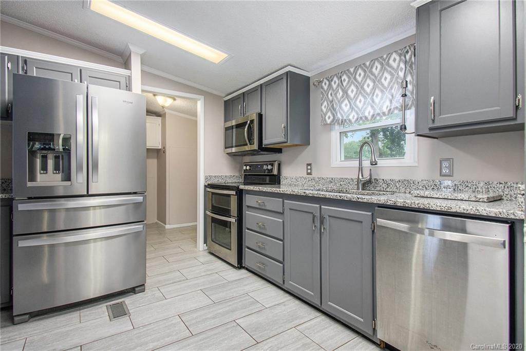155 Doubletree Drive - Photo 1