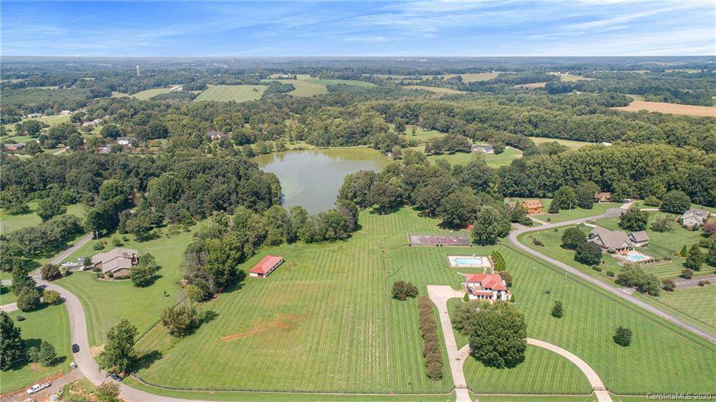 181 Country Drive - Photo 1