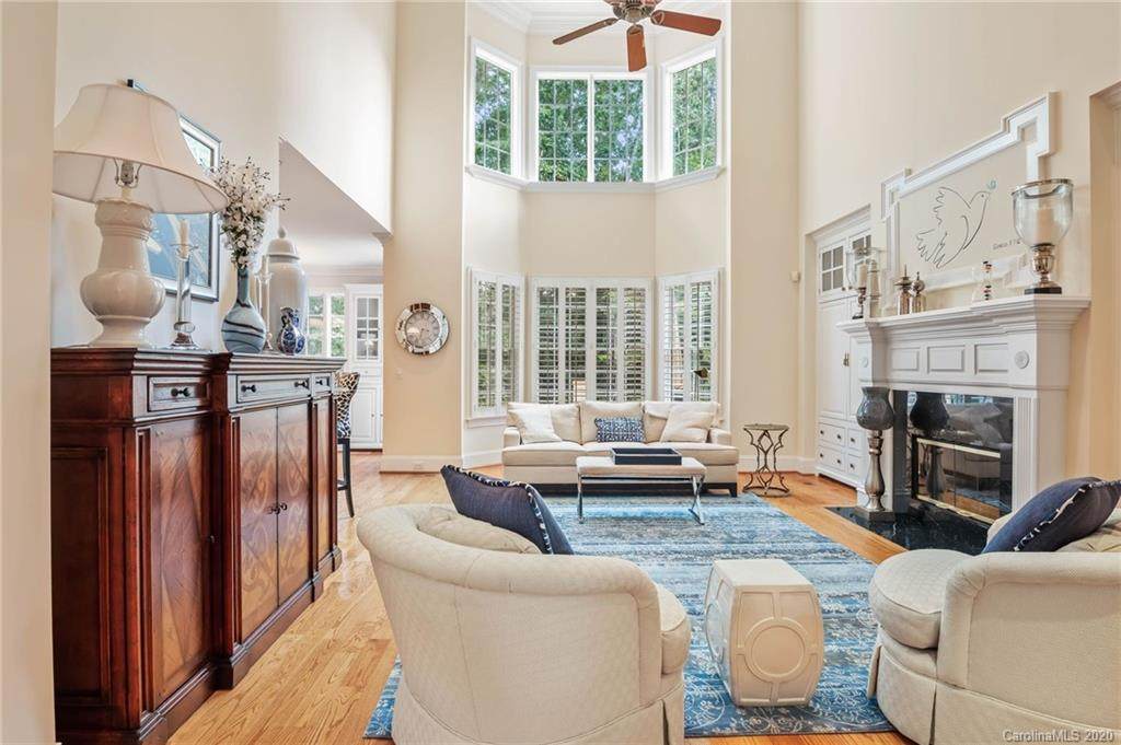 3724 Burbank Lane - Photo 1