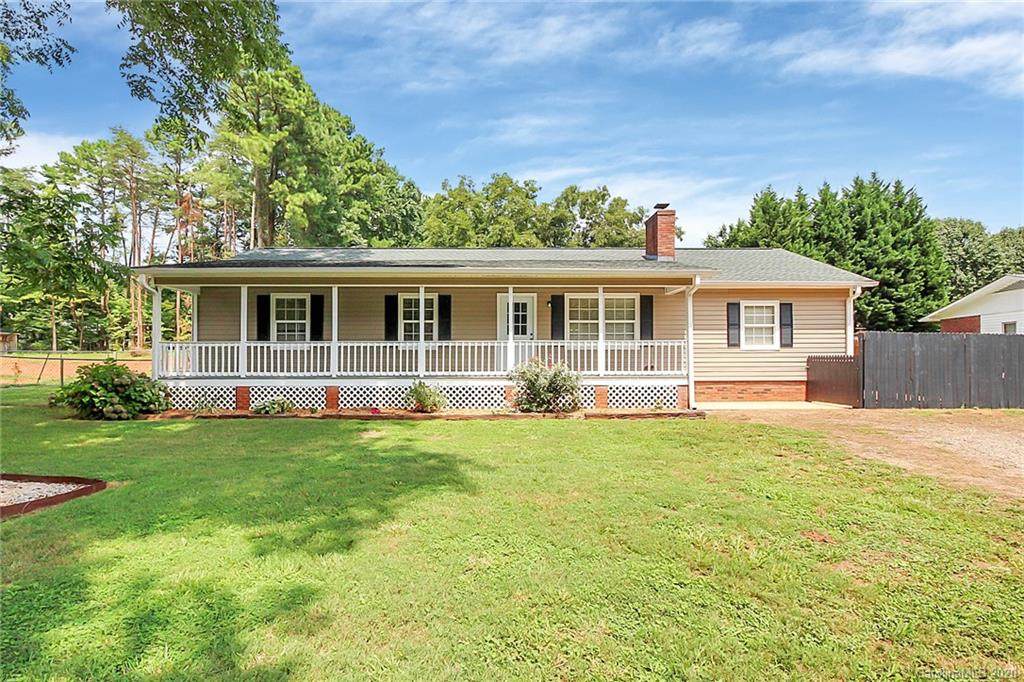 306 Chuckwood Road - Photo 1