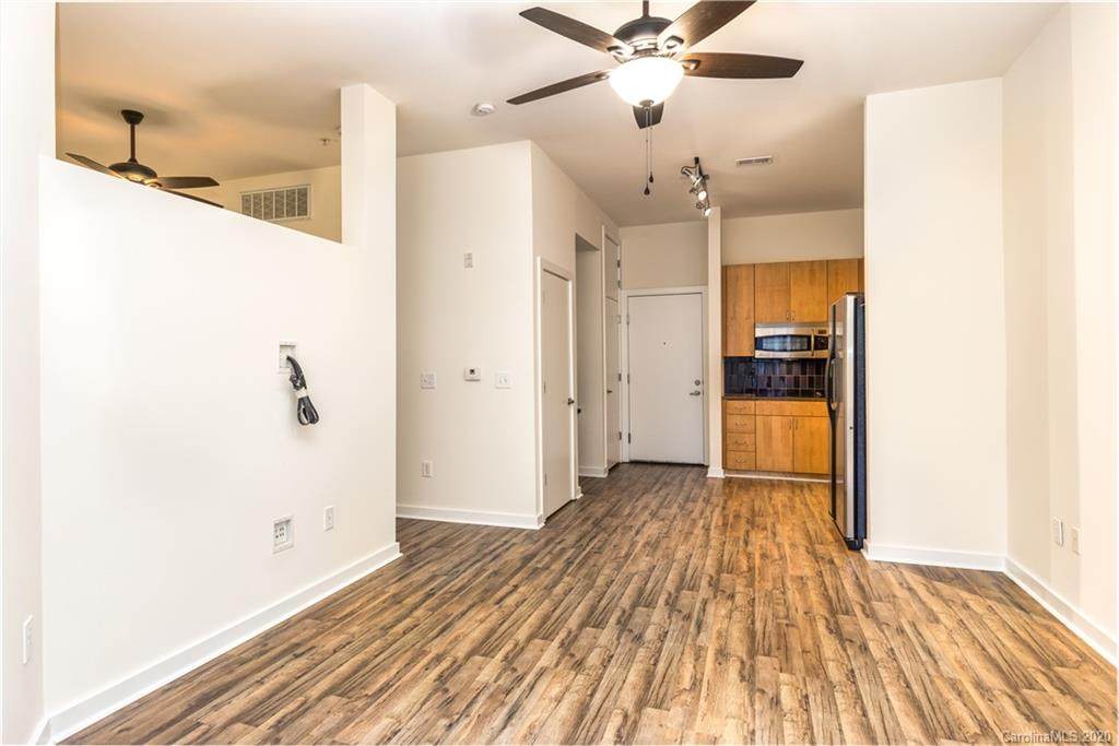 525 6th Street - Photo 1