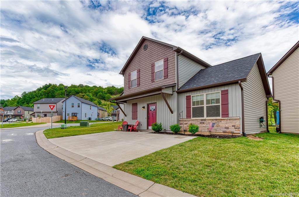 638 Cardwell Lane - Photo 1