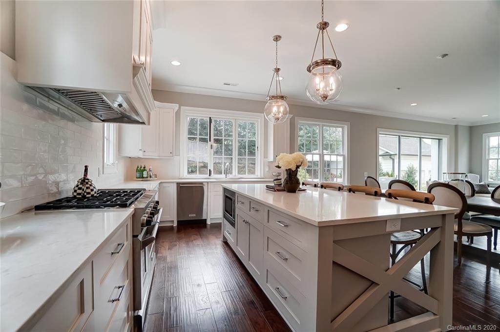 1116 Churchill Commons Drive - Photo 1