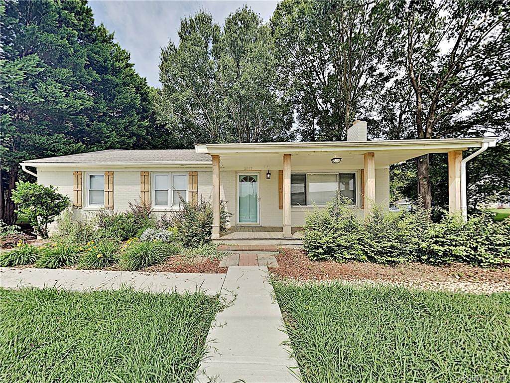 2807 Calvary Street - Photo 1