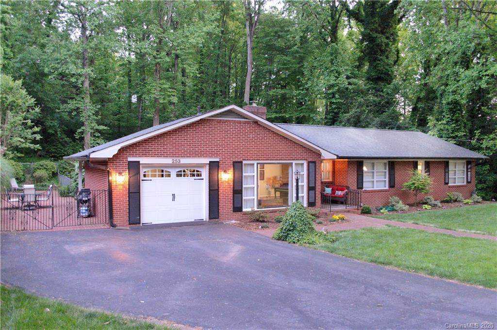 253 West Park Drive - Photo 1