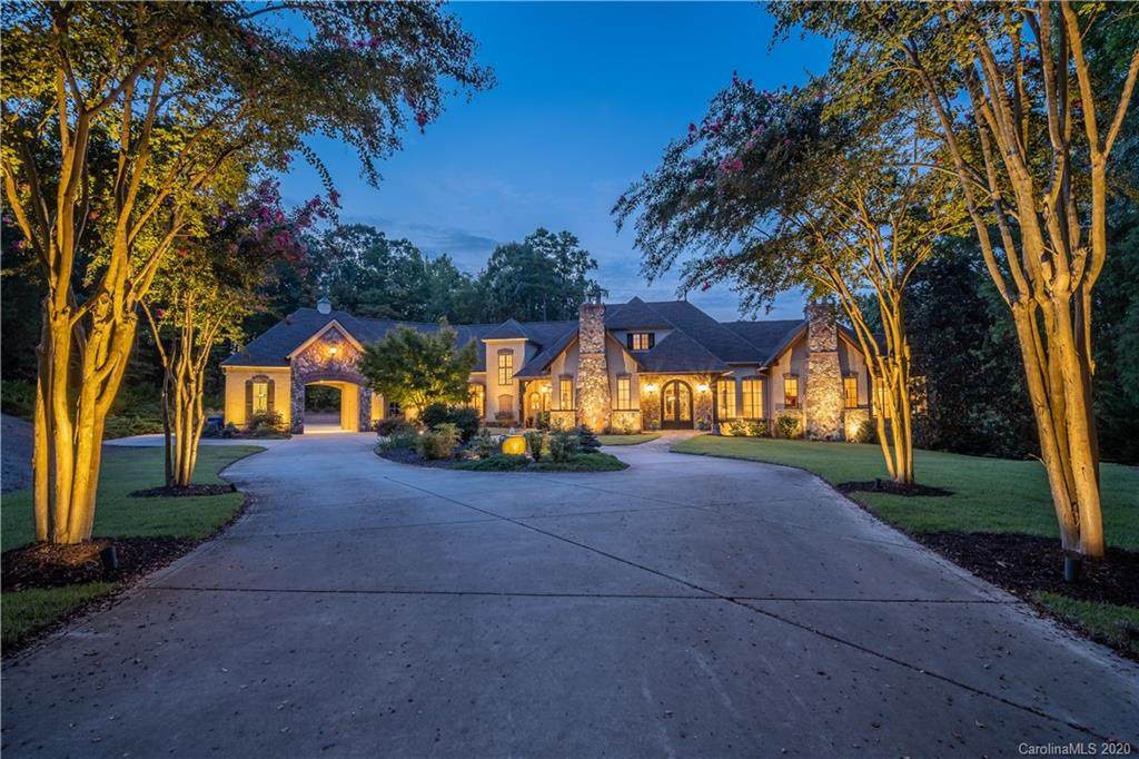 2033 Iverson Lane - Photo 1