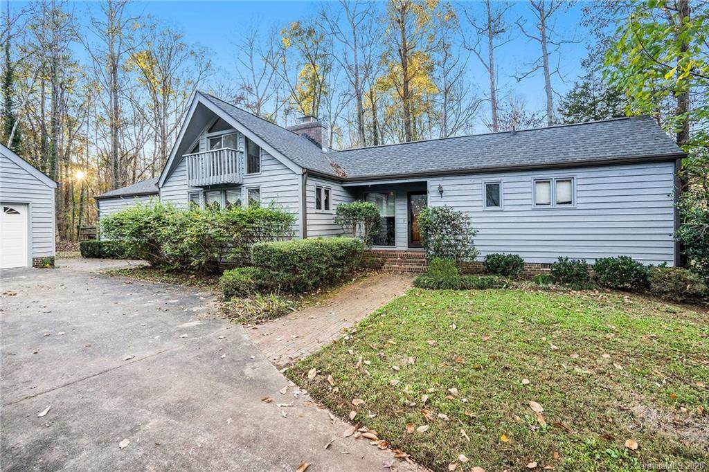 8410 Knollwood Circle - Photo 1