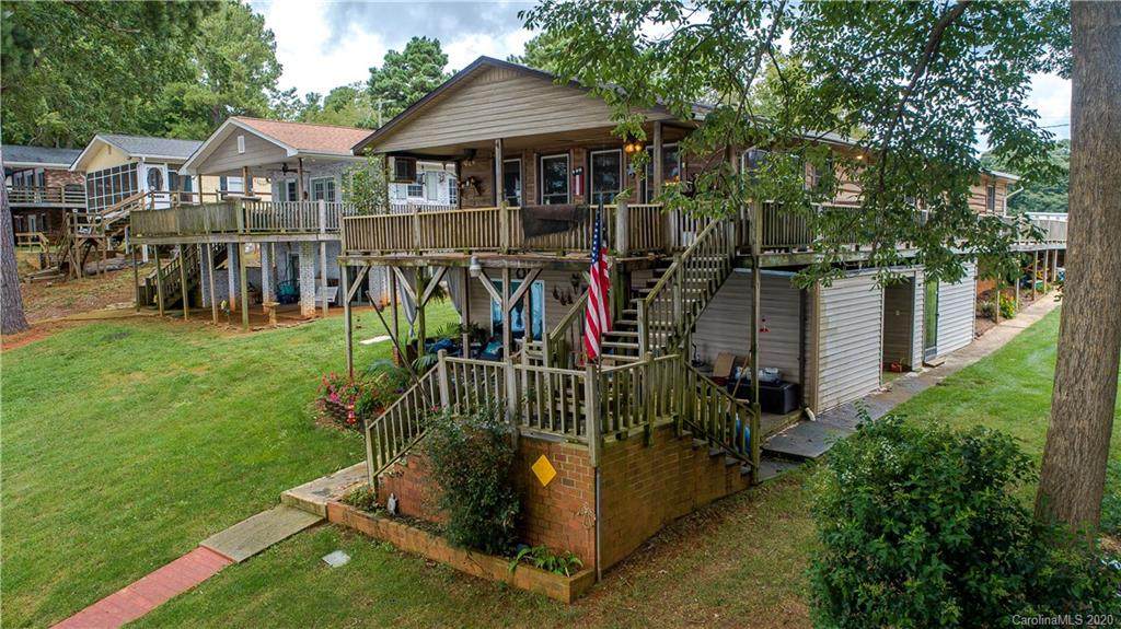 496 Fairway Shores Road - Photo 1