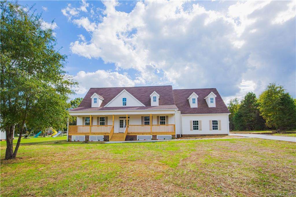 1428 Autumnwood Drive - Photo 1