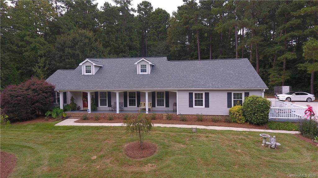 217 Williamsburg Lane - Photo 1