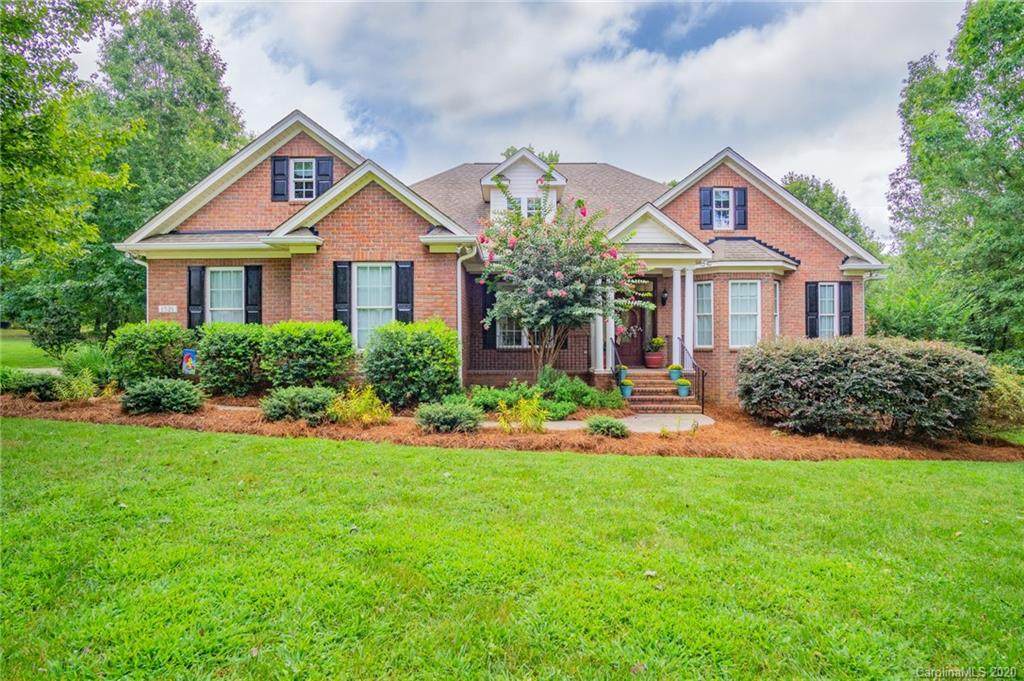 1521 Clay Hill Drive - Photo 1