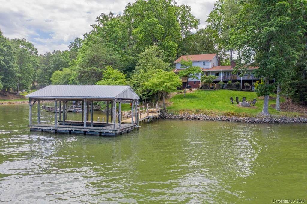 238 Riverbend Drive - Photo 1