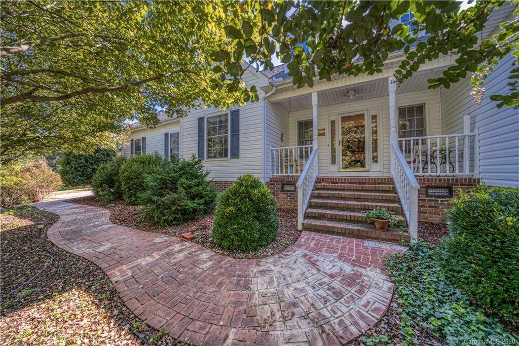 8628 Smith Road - Photo 1
