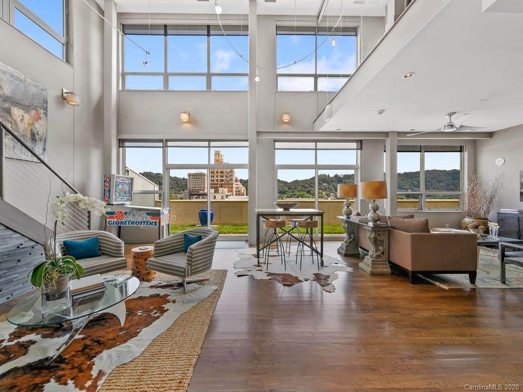 12 Lexington Avenue - Photo 1