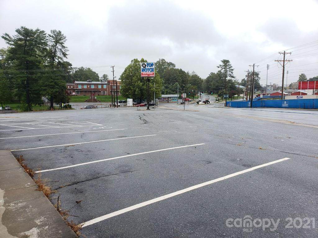 924 Asheville Highway - Photo 1