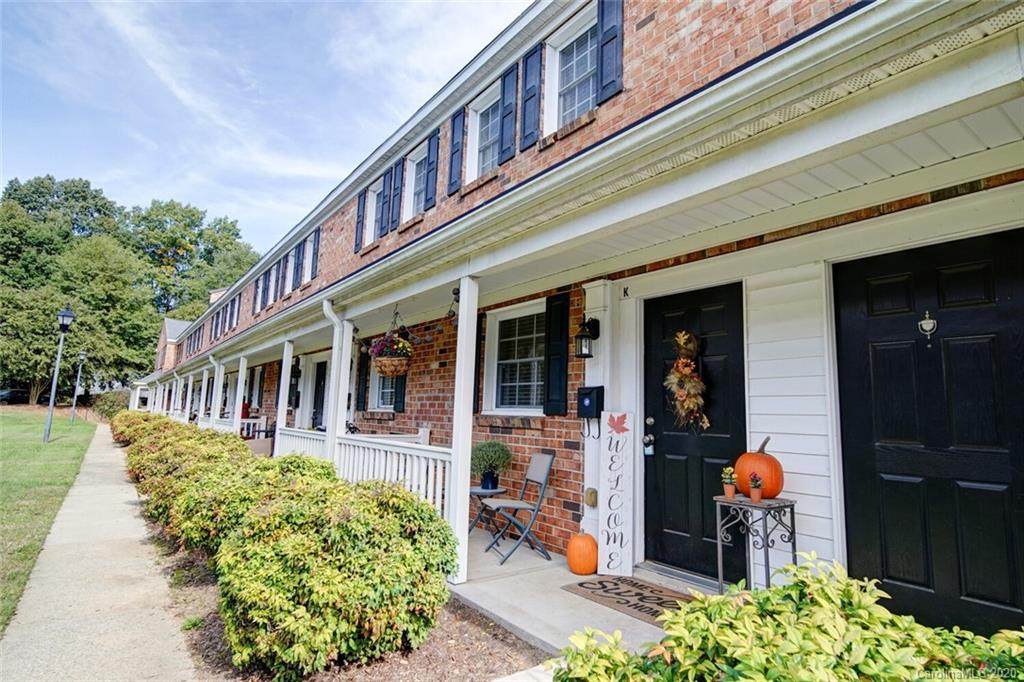 1344 Green Oaks Lane - Photo 1