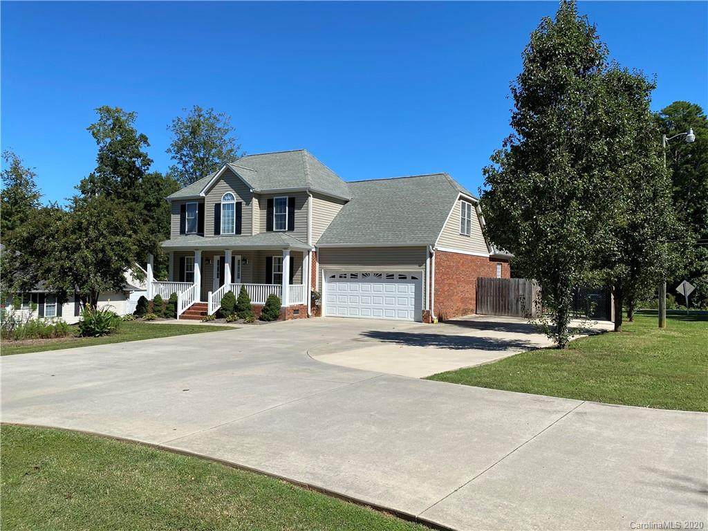 201 Kayla Drive - Photo 1