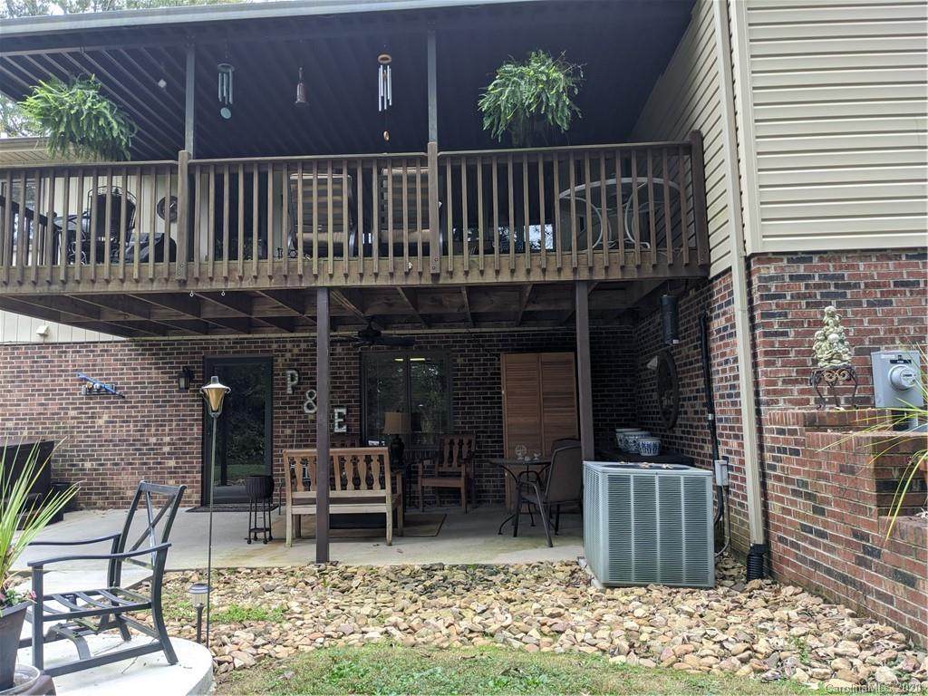1720 33rd Street Drive - Photo 1