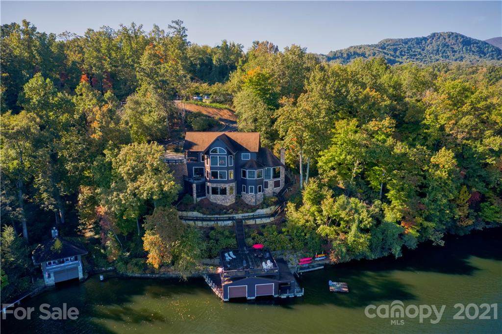 253 Hawthorne Drive - Photo 1