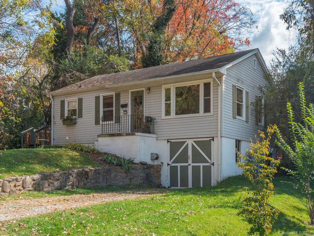 14 Lane Avenue - Photo 1