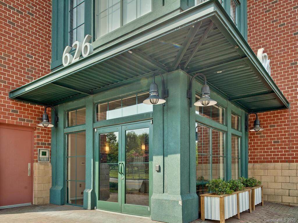 626 N Graham Street - Photo 1