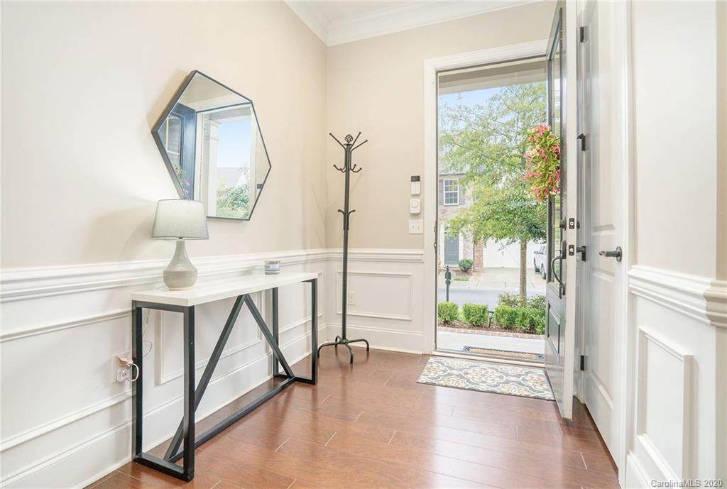 711 English Tudor Lane - Photo 1