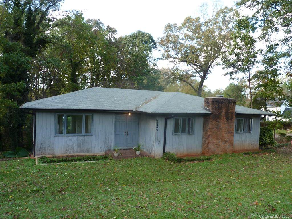 5525 Sugar Creek Road - Photo 1