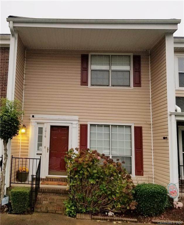 1016 Surry Lane - Photo 1