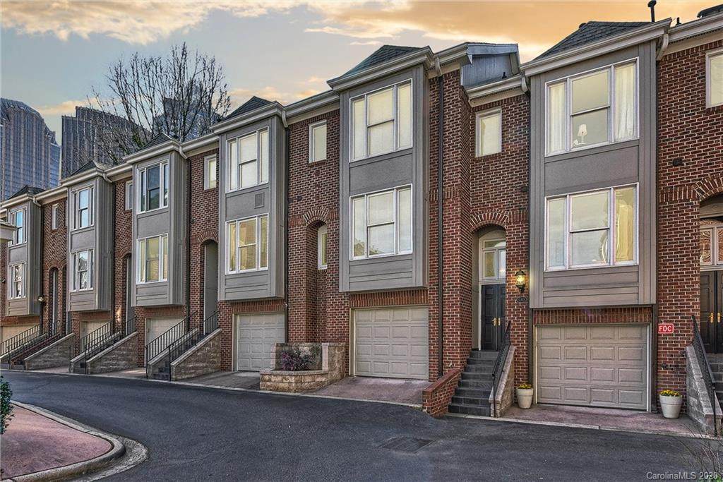 343 7th Street - Photo 1