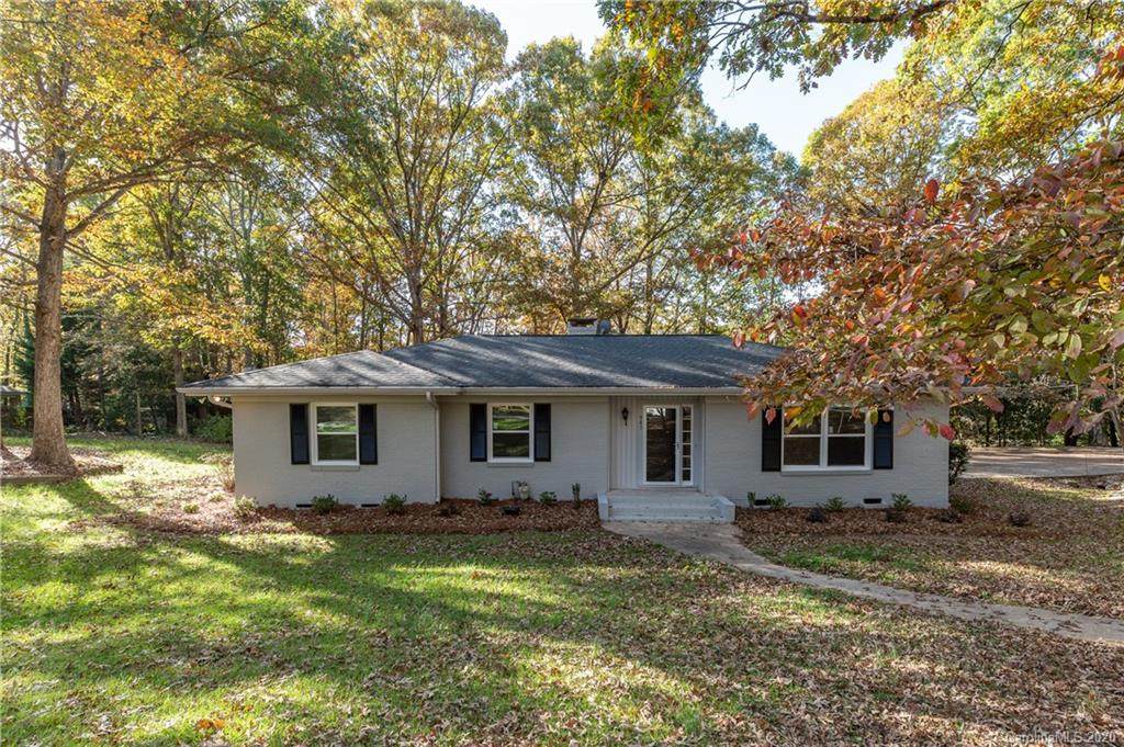 985 Sherwood Circle - Photo 1