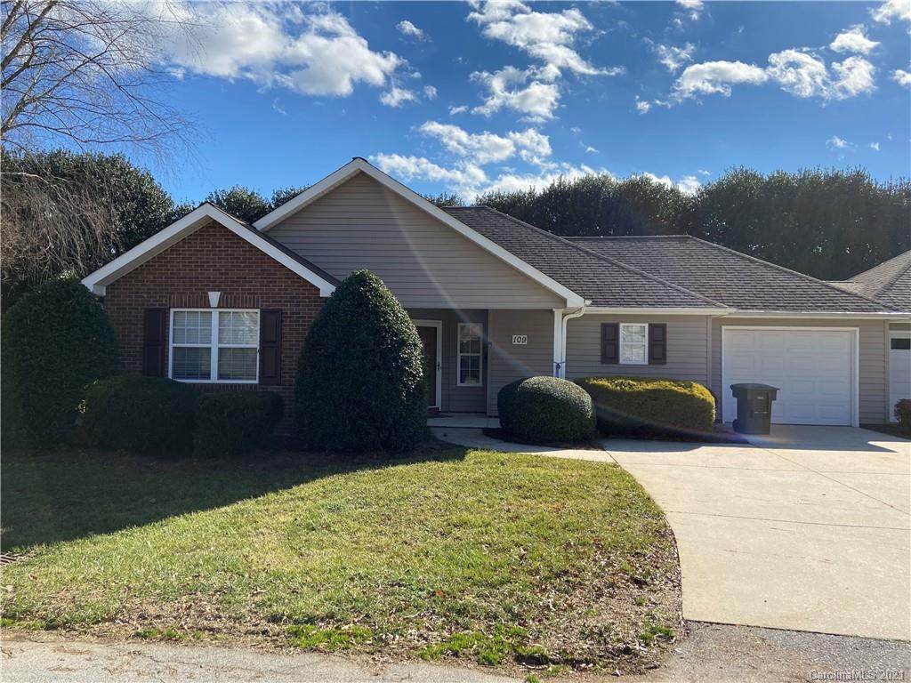109 Oak Village Parkway - Photo 1