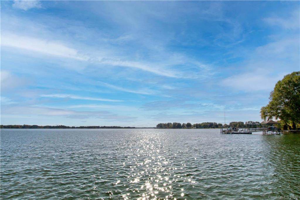 274 Shoreline Loop - Photo 1