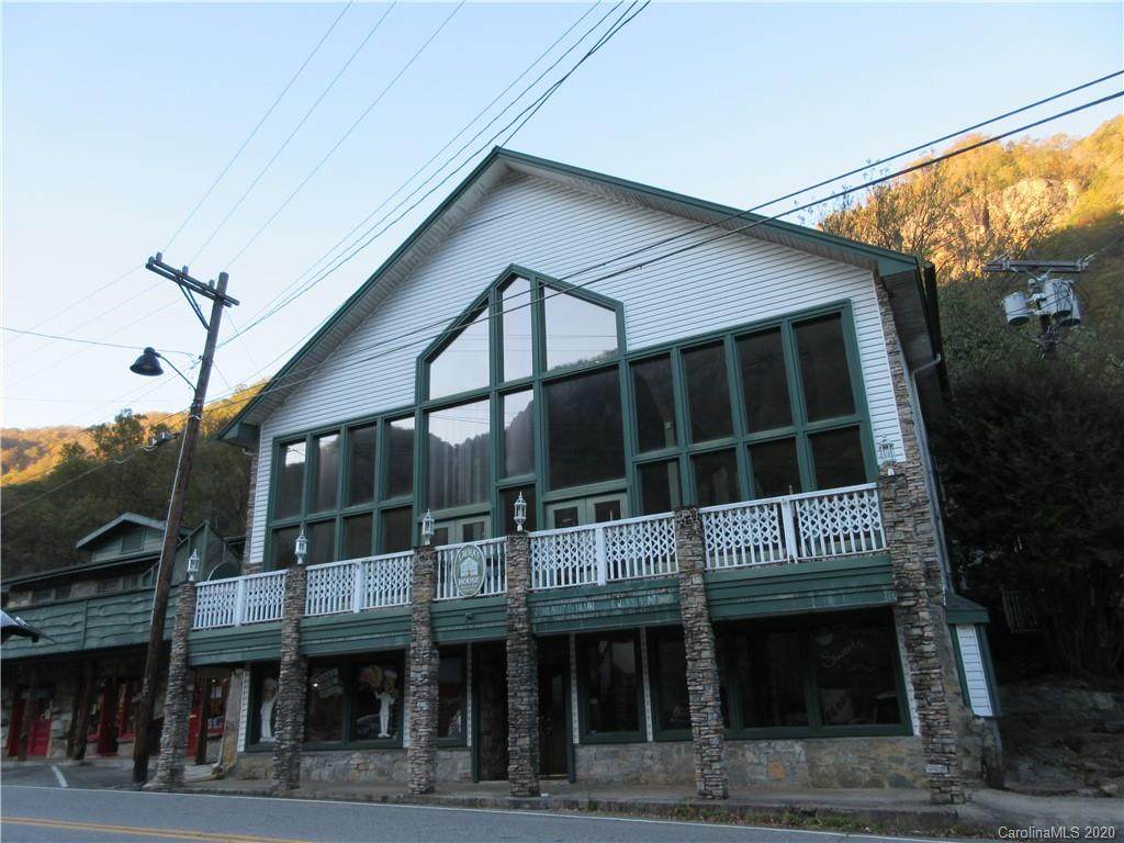 390 Main Street - Photo 1
