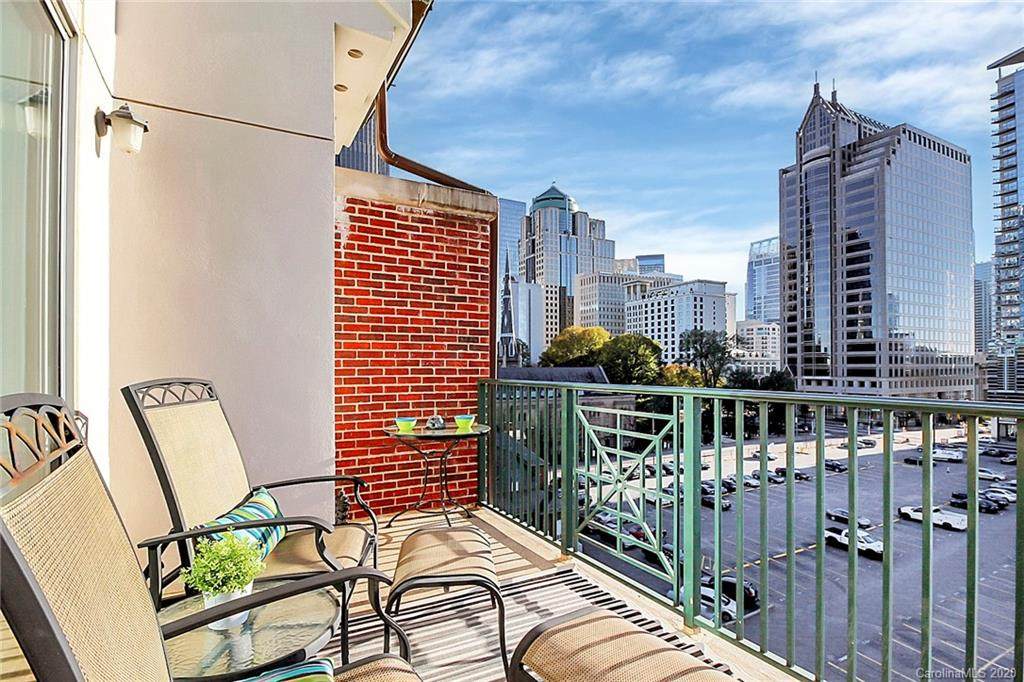 300 5th Street - Photo 1