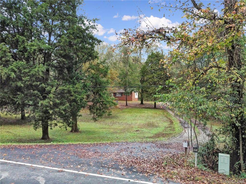 2640 Holbrook Road - Photo 1