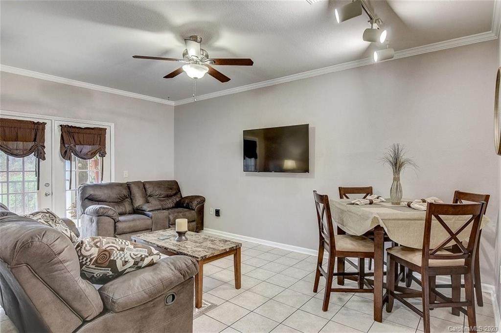 300 Vista Lake Drive - Photo 1