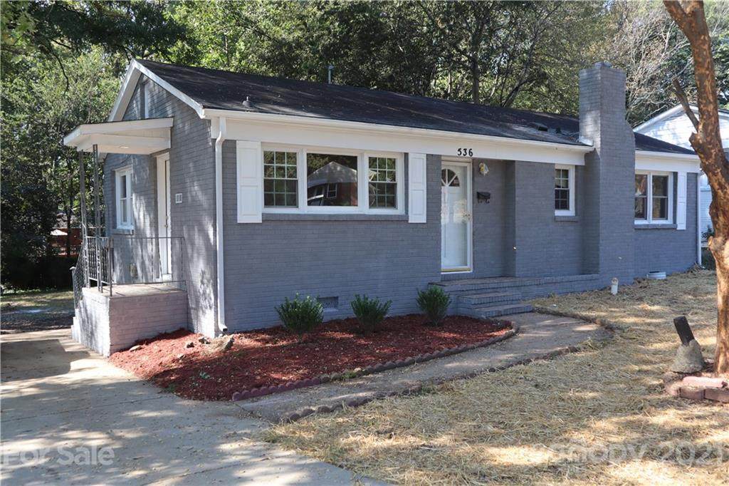 536 Woodlawn Road - Photo 1