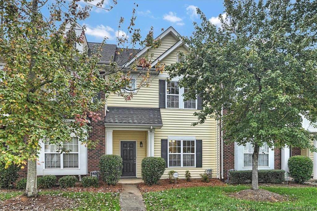 2036 Oakstone Drive - Photo 1