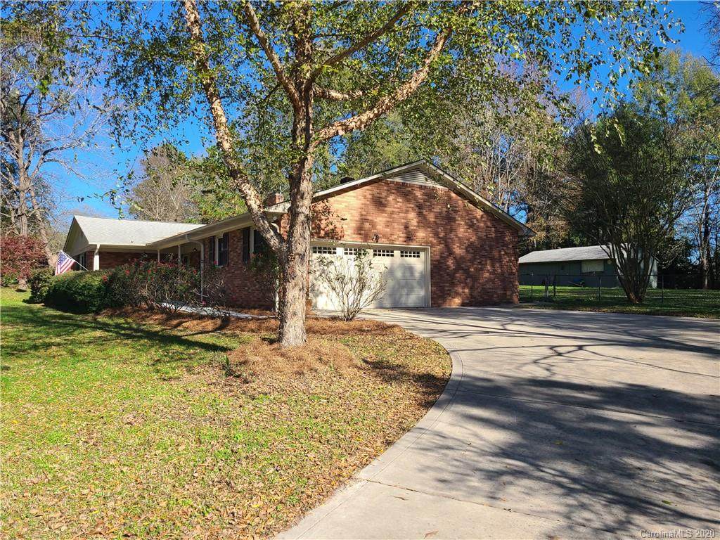 3720 Fairlane Drive - Photo 1