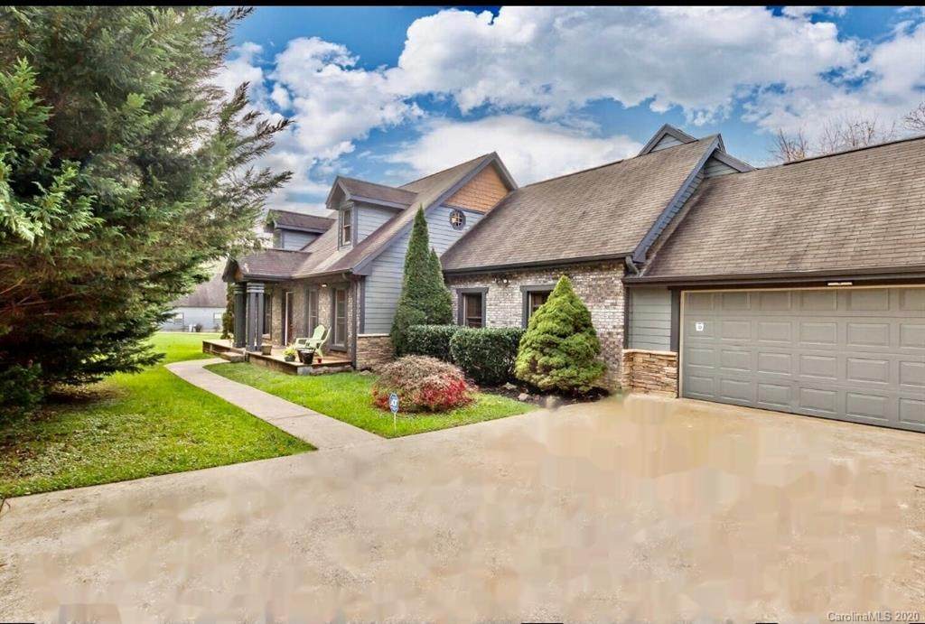 1 Emerald Court - Photo 1