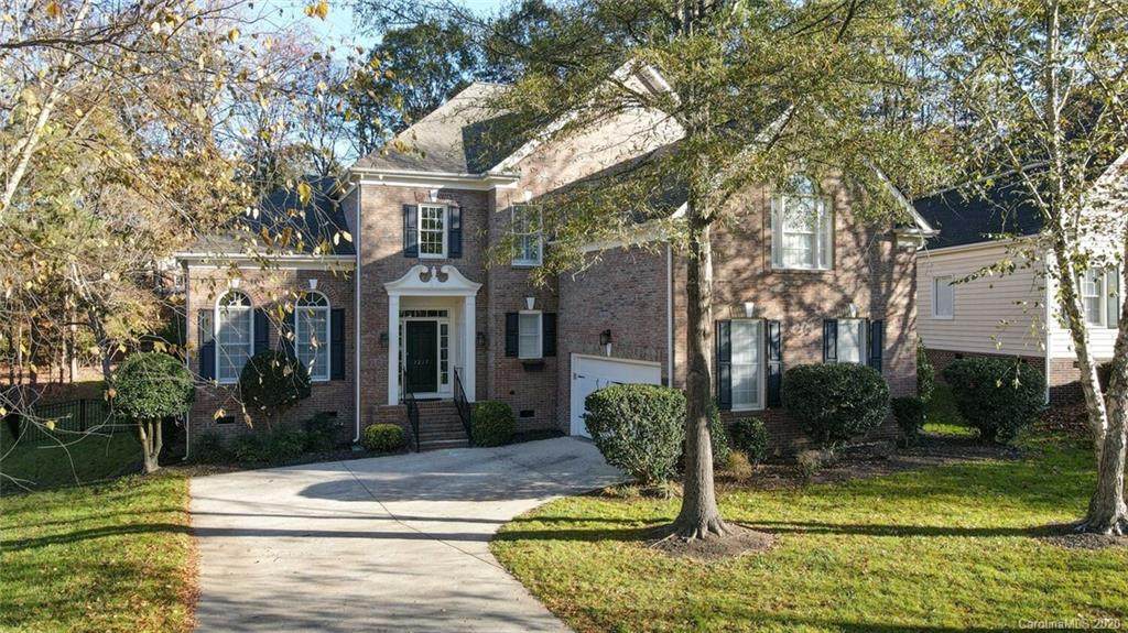 3217 Twelve Oaks Place - Photo 1
