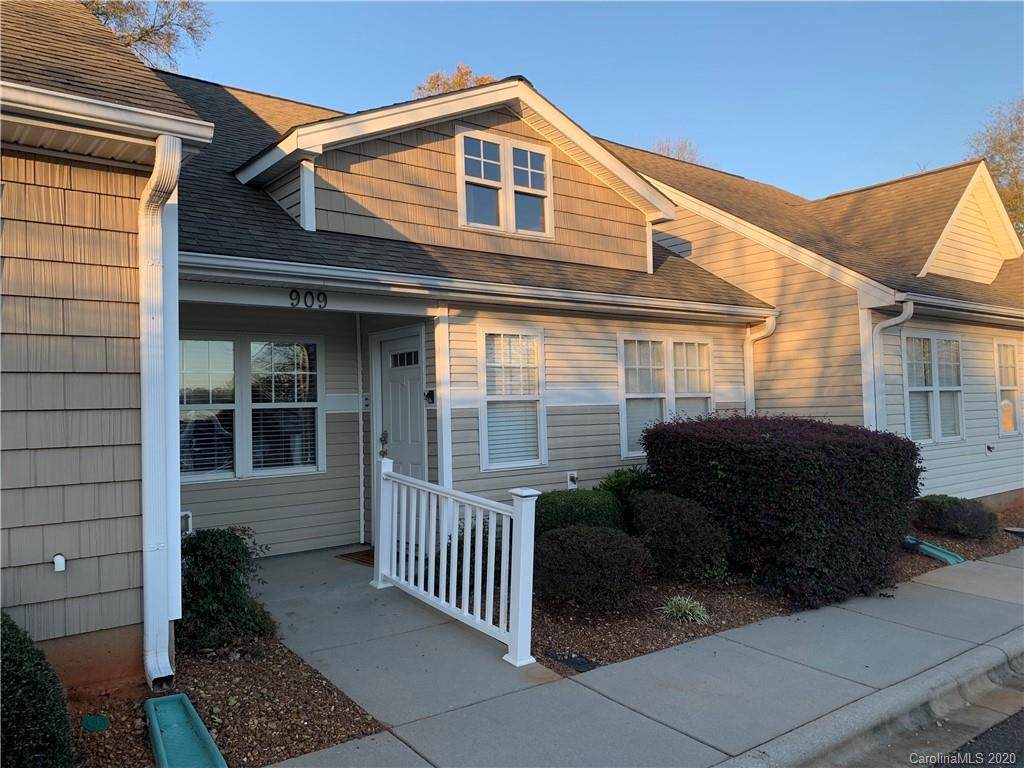 909 Ranchero Street - Photo 1