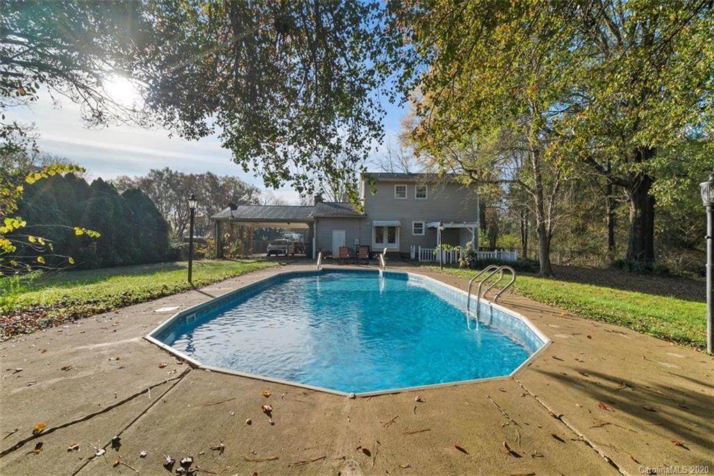 653 Wildwood Drive - Photo 1