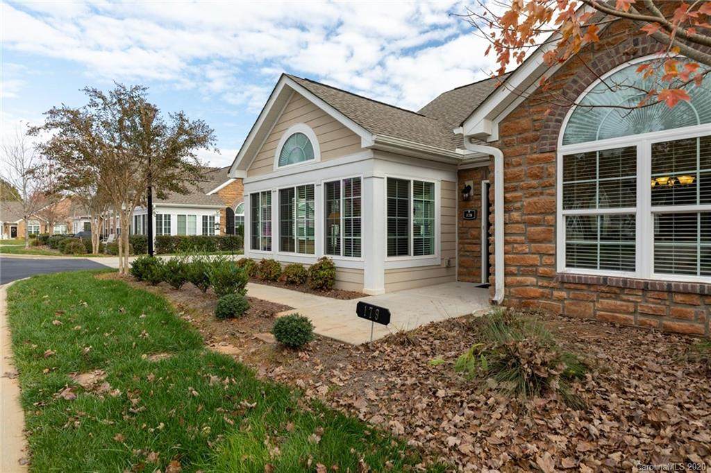 179 Lone Oak Circle - Photo 1