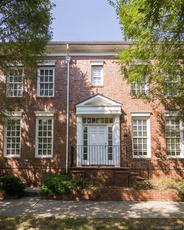 112 Southsquare Row - Photo 1