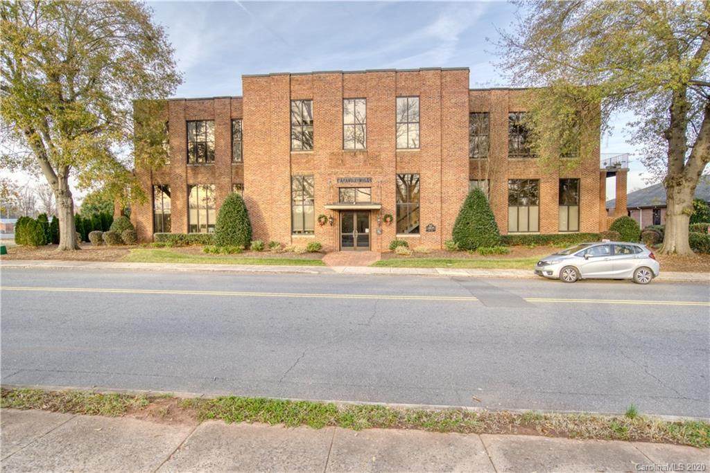 579 Catawba Street - Photo 1