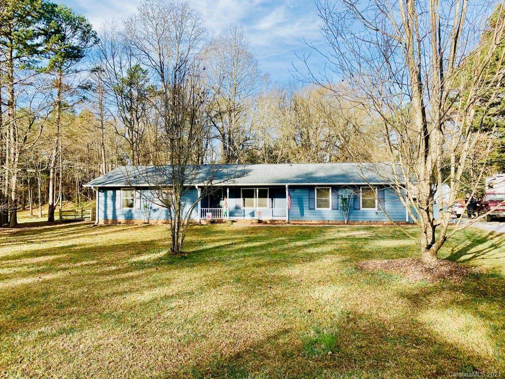 2004 Waverly Drive - Photo 1