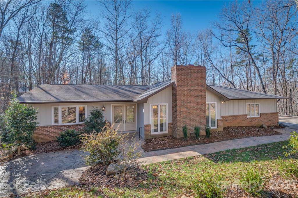 105 Oak Lane - Photo 1